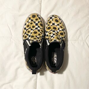 2/4 $70 💫 Vans Sunflower Checkered Slip-On Sneakers